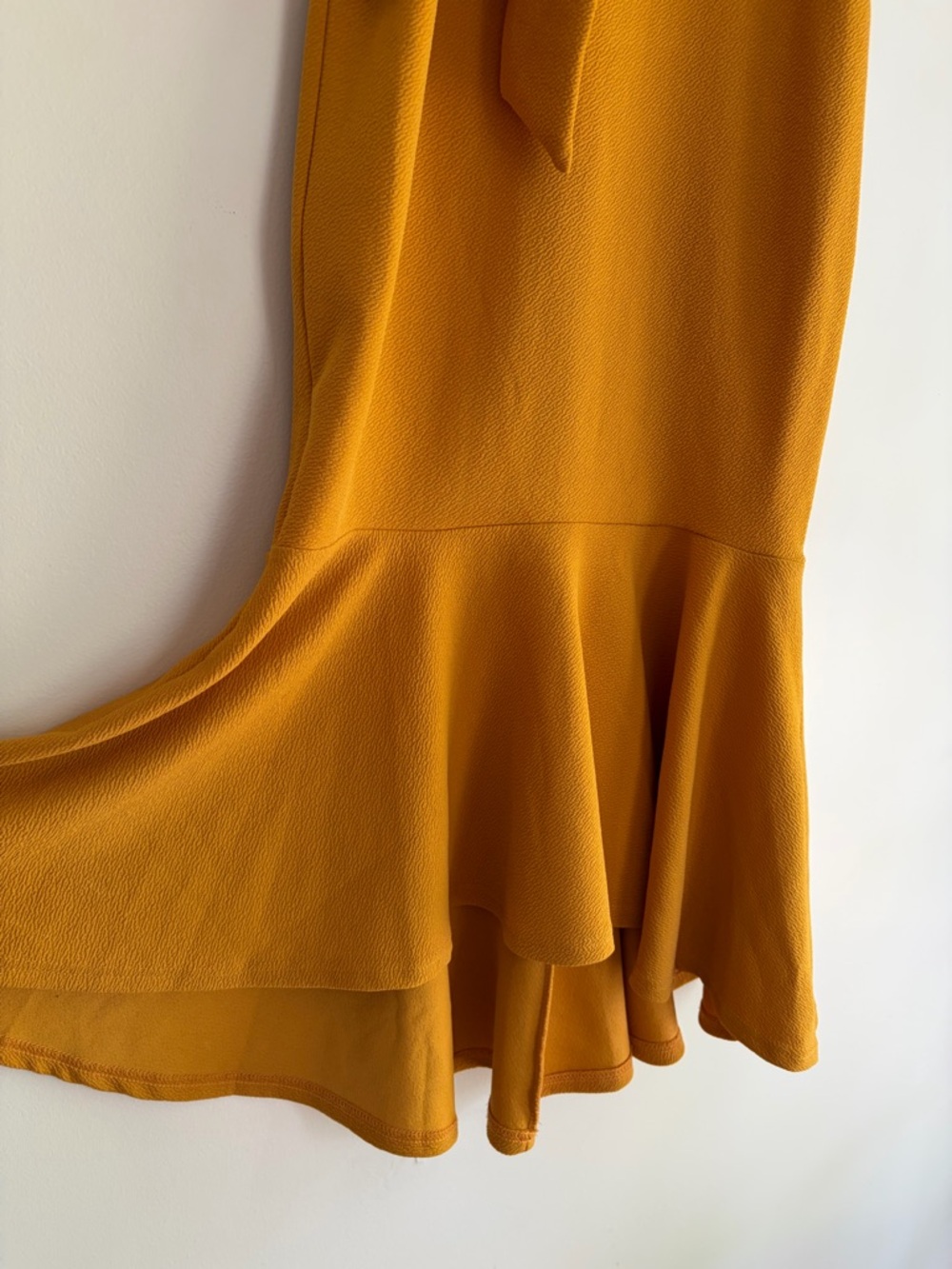 Selfie Leslie Mustard Yellow Mermaid Hem Sleeveless Dress Size M - Picture 4 of 7